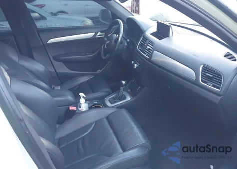 2018 Audi Q3 2.0T Premium/2.0T Sport Premium z USA, uszkodzony, nr VIN WA1BCCFS7JR007593